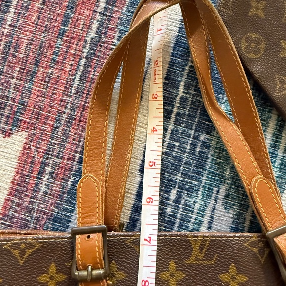 Louis Vuitton VINTAGE Monogram Bucket Purse w pouch, great used condition - Picture 13 of 16